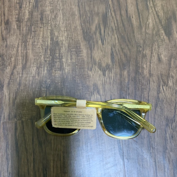 Madewell Venice Flat frame sunglasses - Picture 6 of 8